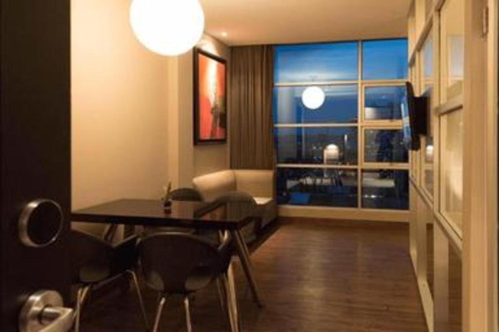 Gajahmada Avara Boutique Hotel Pontianak Extérieur photo