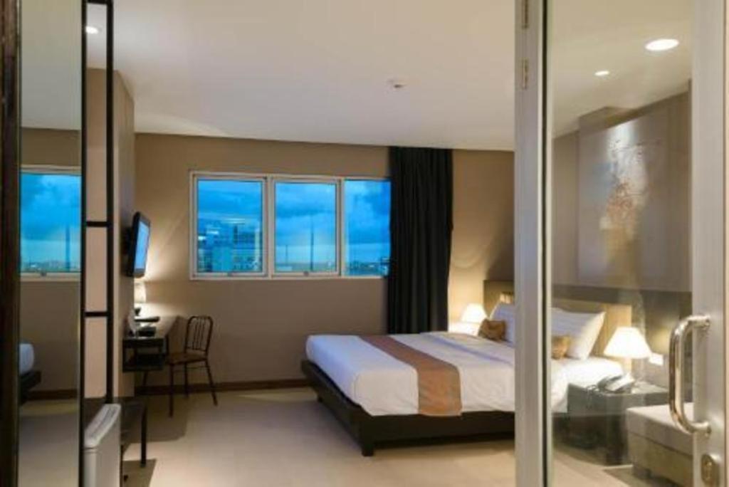 Gajahmada Avara Boutique Hotel Pontianak Extérieur photo
