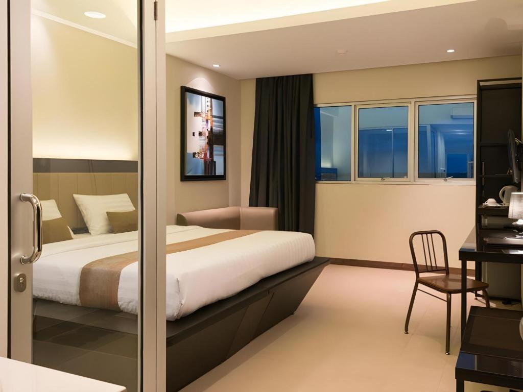 Gajahmada Avara Boutique Hotel Pontianak Extérieur photo