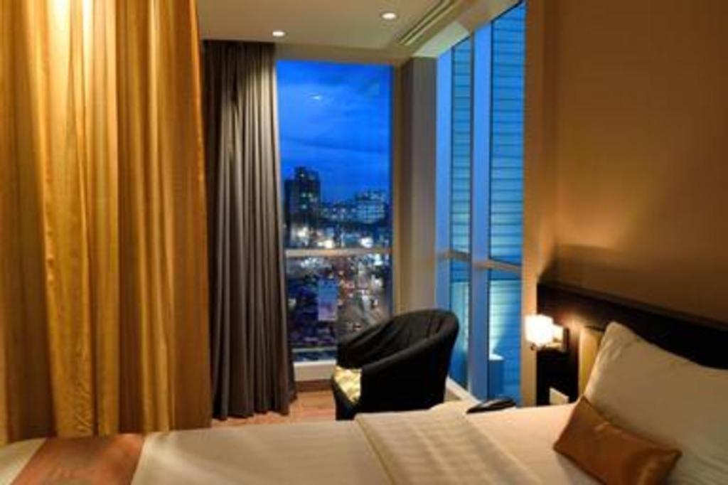 Gajahmada Avara Boutique Hotel Pontianak Extérieur photo