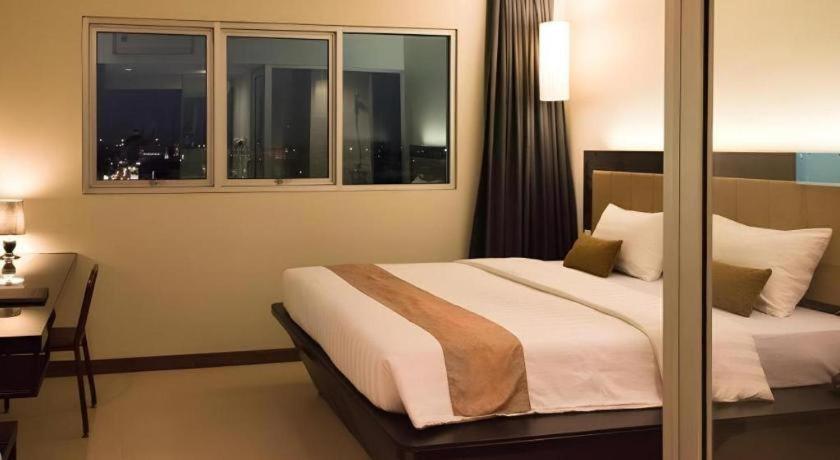 Gajahmada Avara Boutique Hotel Pontianak Extérieur photo