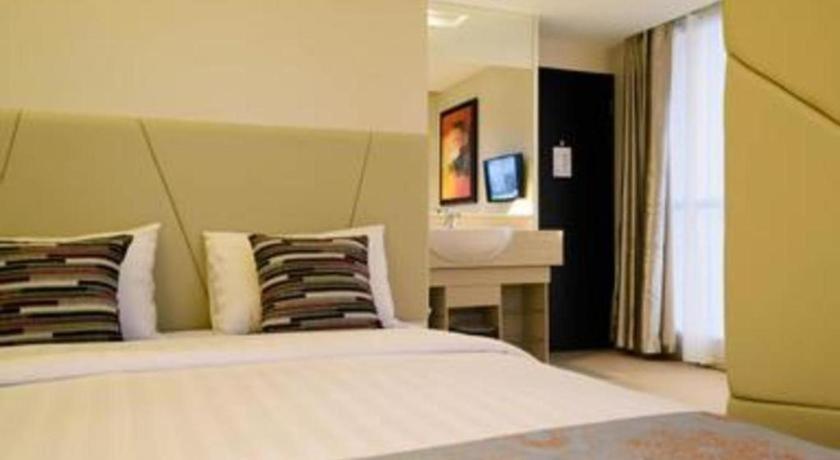 Gajahmada Avara Boutique Hotel Pontianak Extérieur photo
