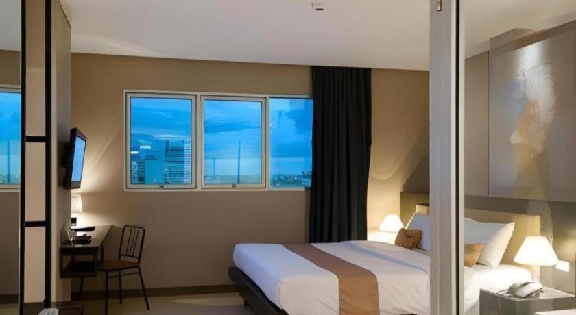Gajahmada Avara Boutique Hotel Pontianak Extérieur photo